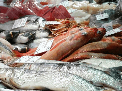 Fisch-Gruber bietet Ihnen eine große Auswahl an saisonalen Fischspezialitäten!